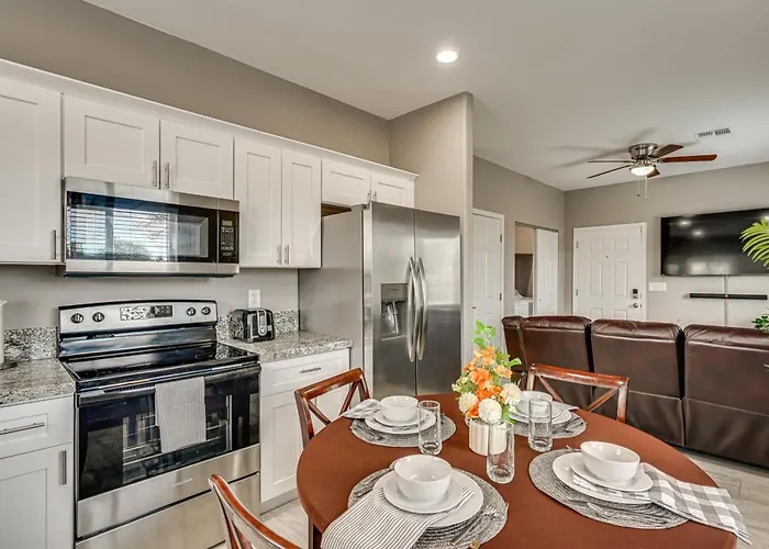 Near Casino & Dtwn! Townhome: Saguaro Np Holiday home Tucson