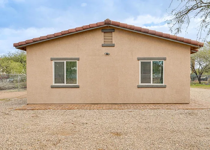 Near Casino & Dtwn! Townhome: Saguaro Np Tucson